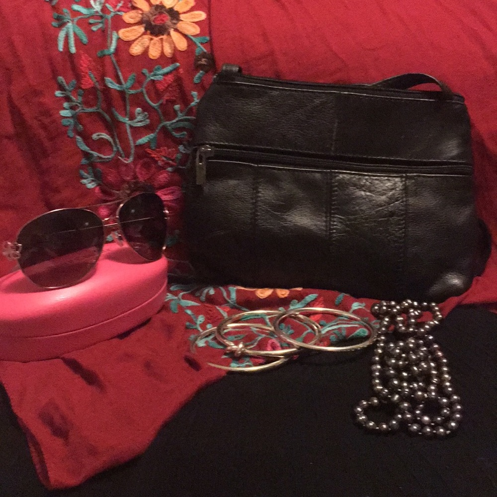 Vintage black leather crossbody handbag